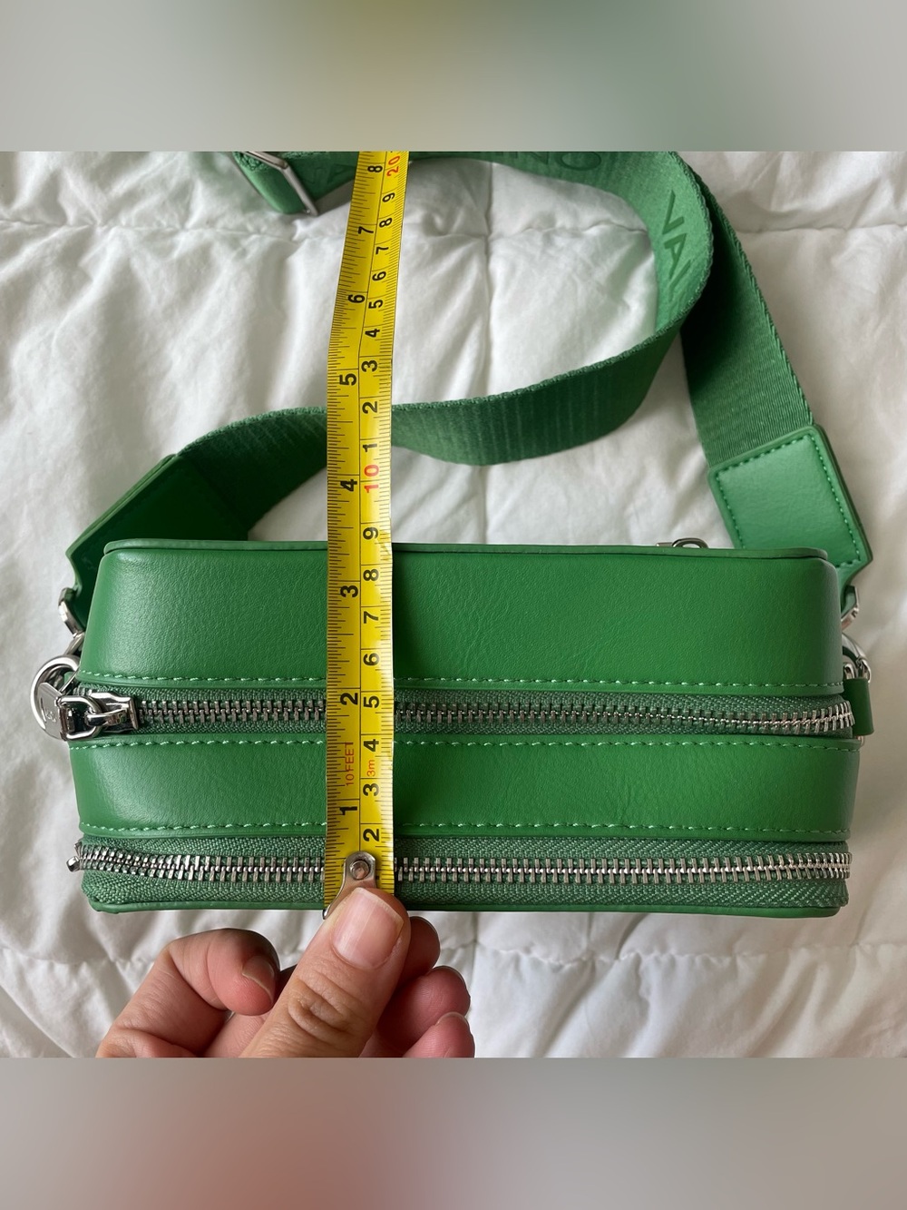 Valentino by Mario Valentino Spa Green Logo Belt Bag - Picture 4 of 16